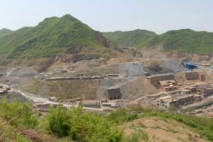 后仙峪硼矿